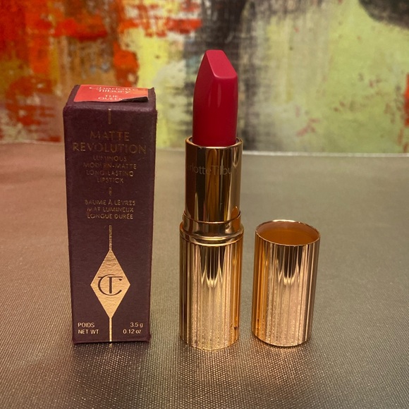 Charlotte Tilbury The Queen Matte Revolution Long Lasting Lipstick in box - Picture 2 of 11